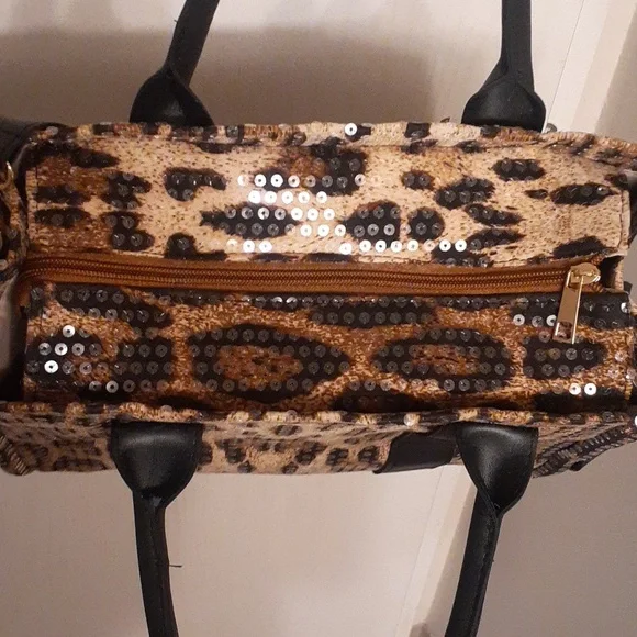 Brown leopard print handbag with sequins and faux leather, Brand New. - Picture 3 of 7